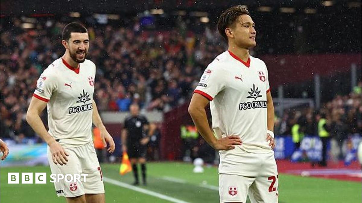 West Ham United 2-3 Southampton: James Bree scores stunning goal in Saints win