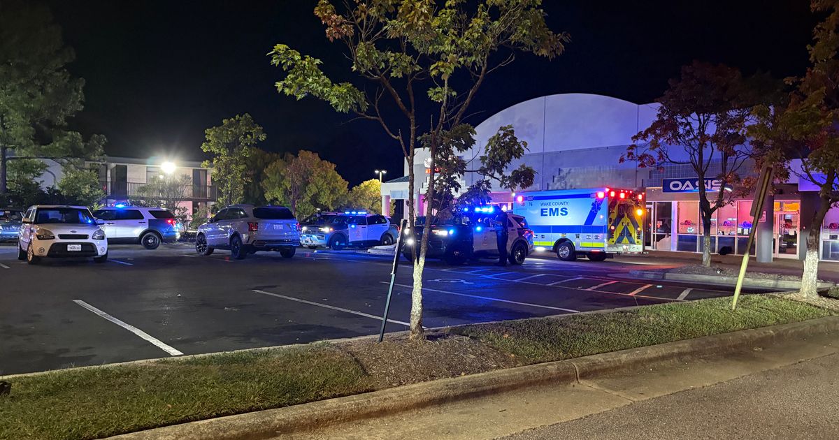 Three men in custody after suspicious vehicle investigation on Capital Boulevard in Raleigh :: WRAL.com