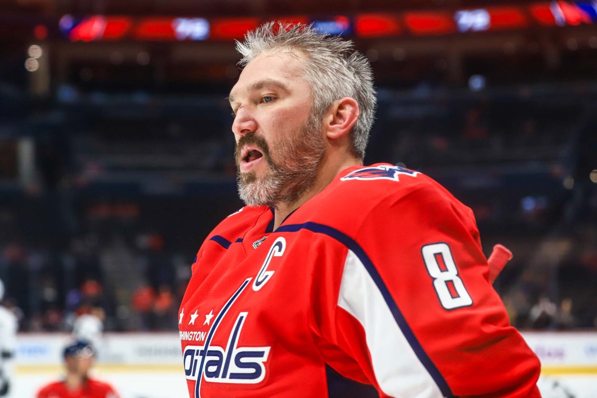 Alex Ovechkin earns $4.75 million performance bonus after playing 10th game of season against Sabres