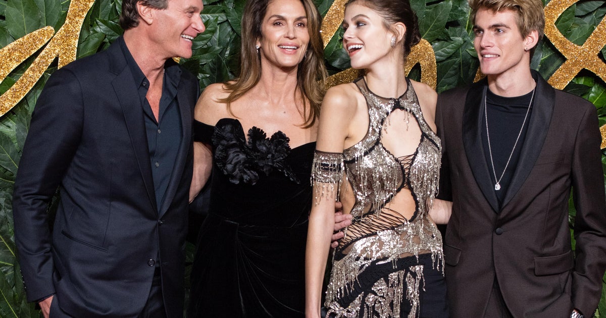 Cindy Crawford and family break silence on Presley Gerber's death: "We love you forever"