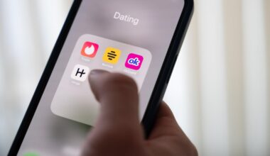 In the cutthroat world of online dating, men use AI to put their best face forward