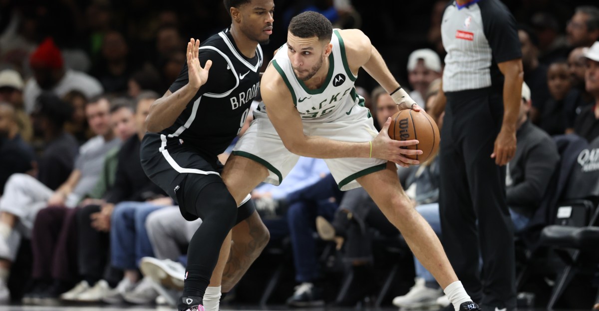 Milwaukee Bucks sign Pete Nance to two-way contract