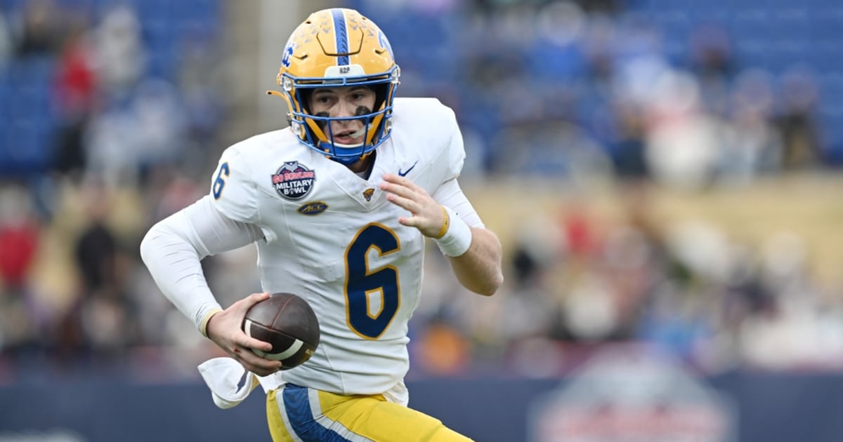 Pitt QB Mason Heintschel done for season with torn ACL