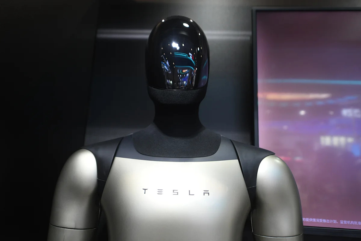 Tesla is one of the 'clearest ways to own physical AI,' analyst says
