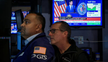 Stock market today: Nasdaq wavers, S&P 500 and Dow climb ahead of Fed decision, Big Tech earnings