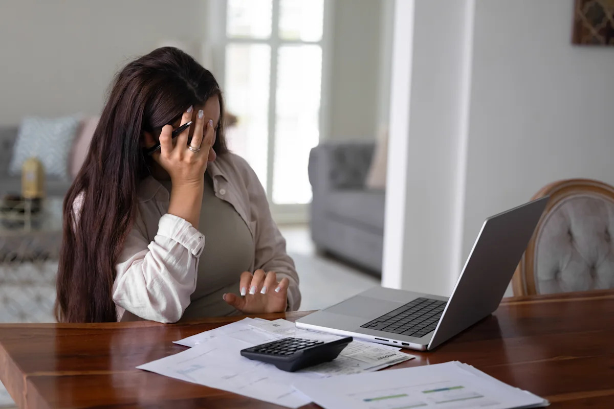 Even high earners are living paycheck to paycheck this year: Goldman Sachs survey