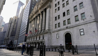 'A cyclical downturn is inevitable' in an AI crash: Strategist Dario Perkins
