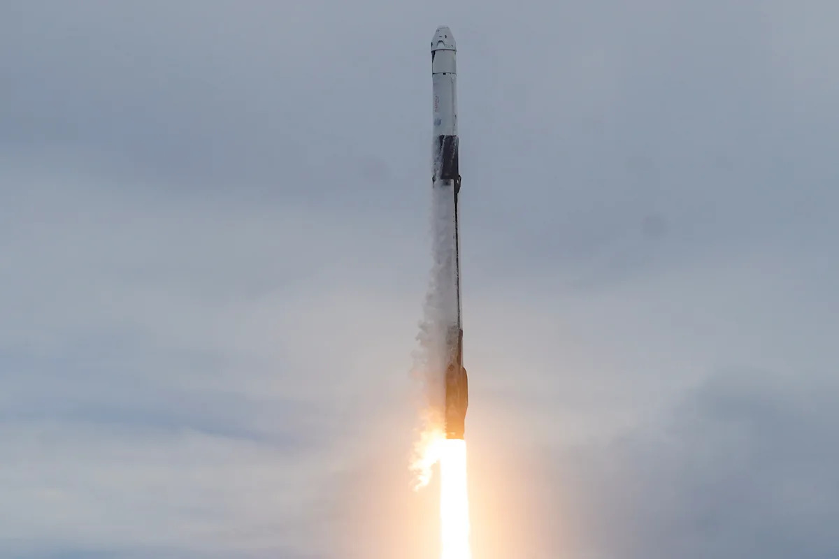 Elon Musk says he's giving SpaceX stock to every kid in America