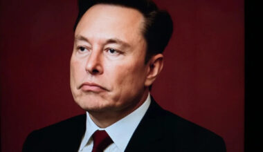 Elon Musk Says People Get 'Confused' Thinking An Economy Is Money — If You're Shipwrecked With $1 Trillion In Swiss Bank, Better To ‘Have A Can Of Soup'