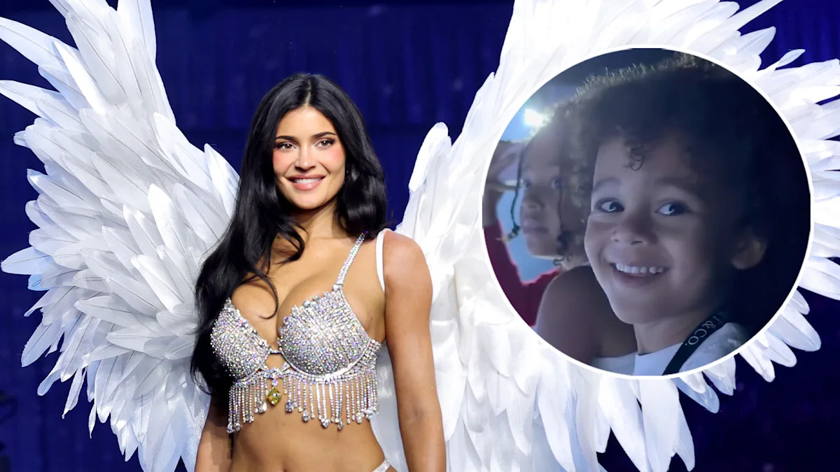 Kylie Jenner Shares Exact Moment Kids Stormi, Aire Saw Her Walk Victoria’s Secret Fashion Show Runway - Yahoo
