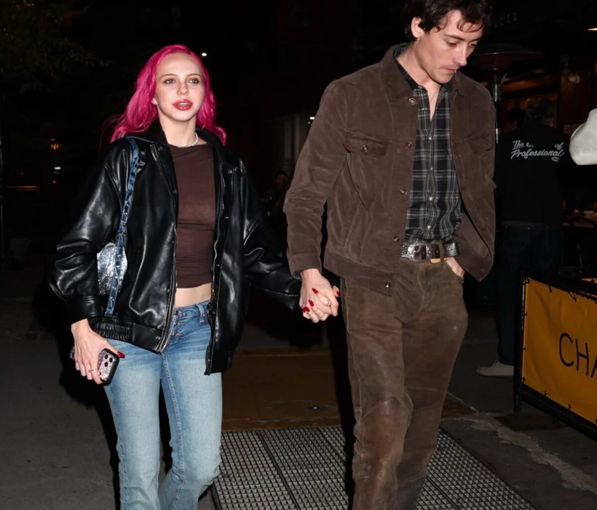 Adéla Grabs Dinner With Her Boyfriend in a Surprisingly Simple Date-Night Look