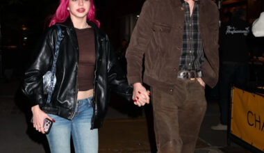 Adéla Grabs Dinner With Her Boyfriend in a Surprisingly Simple Date-Night Look