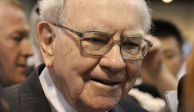 If a Stock Market Crash Is Coming, Here's What Warren Buffett Would Do to Stay Ahead
