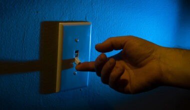 Electricity bills force 1 in 5 Americans to cut grocery costs