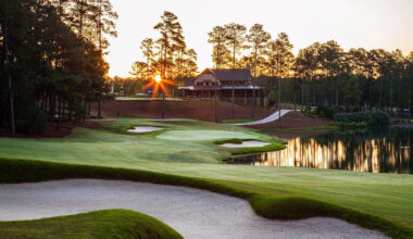 Fire destroys Reynolds Landing clubhouse at Lake Oconee in Georgia