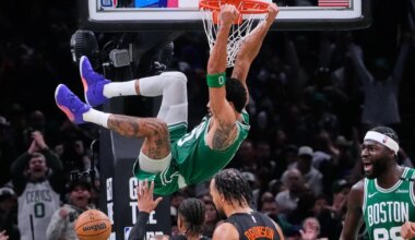 Jayson Tatum scores 36, sizzles down the stretch as Celtics fend off Knicks 107-103