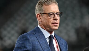 Troy Aikman gives odds update on broadcasting future amid ESPN contract drama