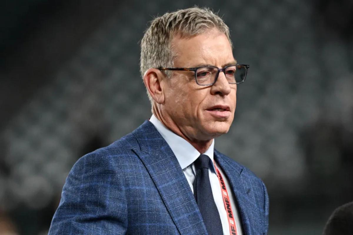 Troy Aikman gives odds update on broadcasting future amid ESPN contract drama