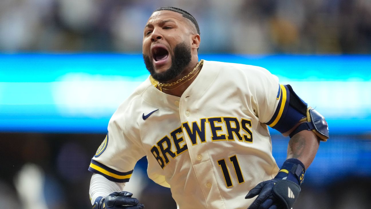 Jackson Chourio walk-off single lifts Brewers to 2-0 NLDS edge