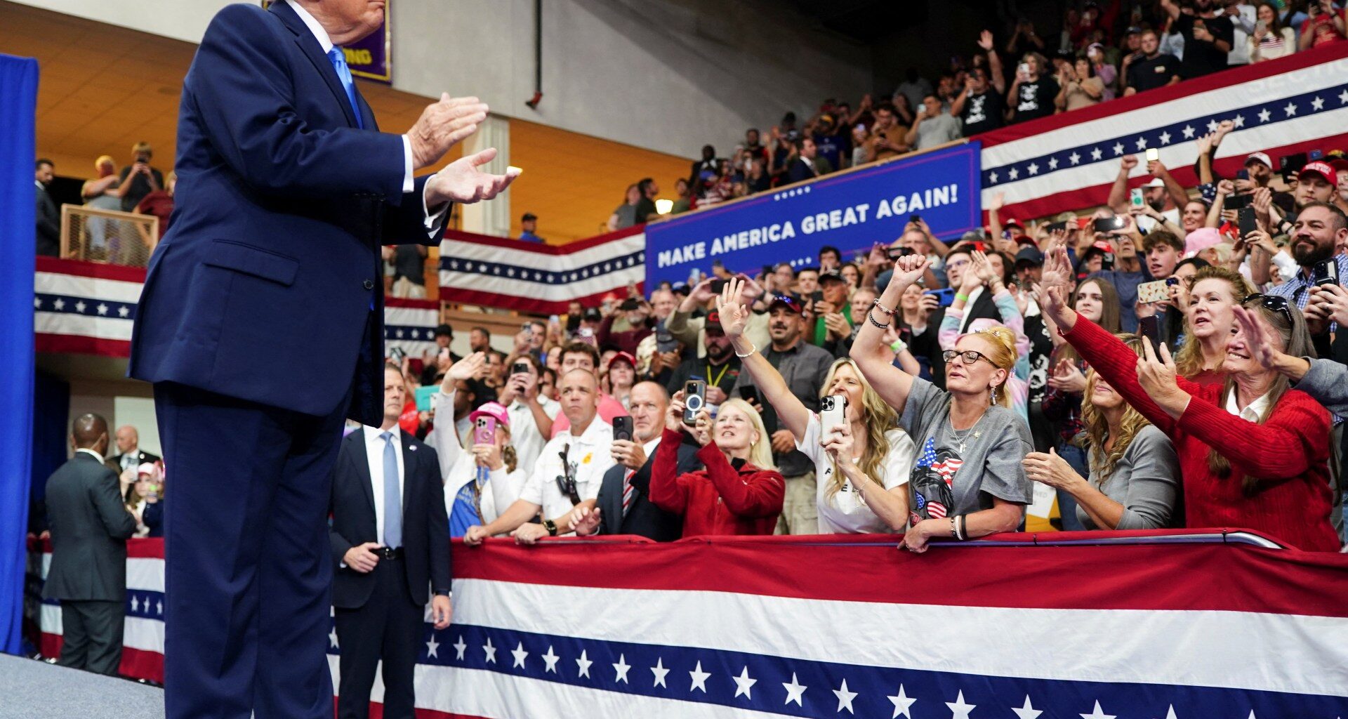 Trump defiant about midterm chances as he rallies for Republicans in Ohio | US Midterm Elections 2026 News