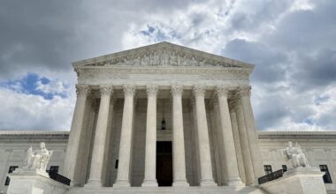 Consumers take early lead in Supreme Court showdown over internet privacy