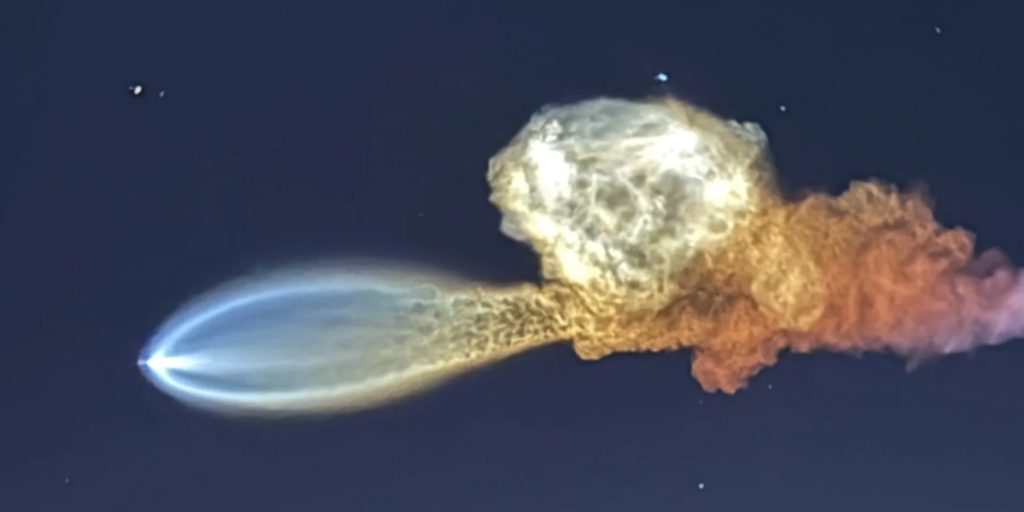 SpaceX Falcon 9 'space jellyfish' dazzles East Coast