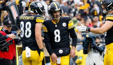 Steelers' Aaron Rodgers breaks tie with Peyton Manning for third all time in career TD passes | Latest NFL News, Analysis & Updates