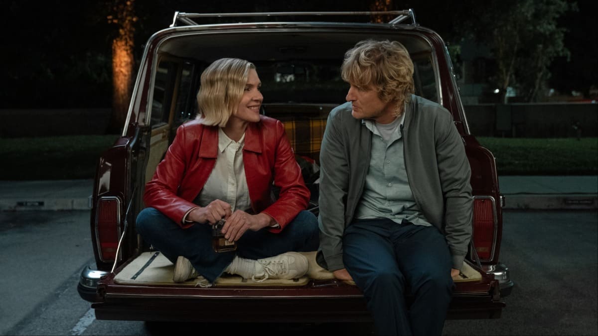 In Stick's season 2 trailer, Owen Wilson's failed golfer takes a big swing on himself