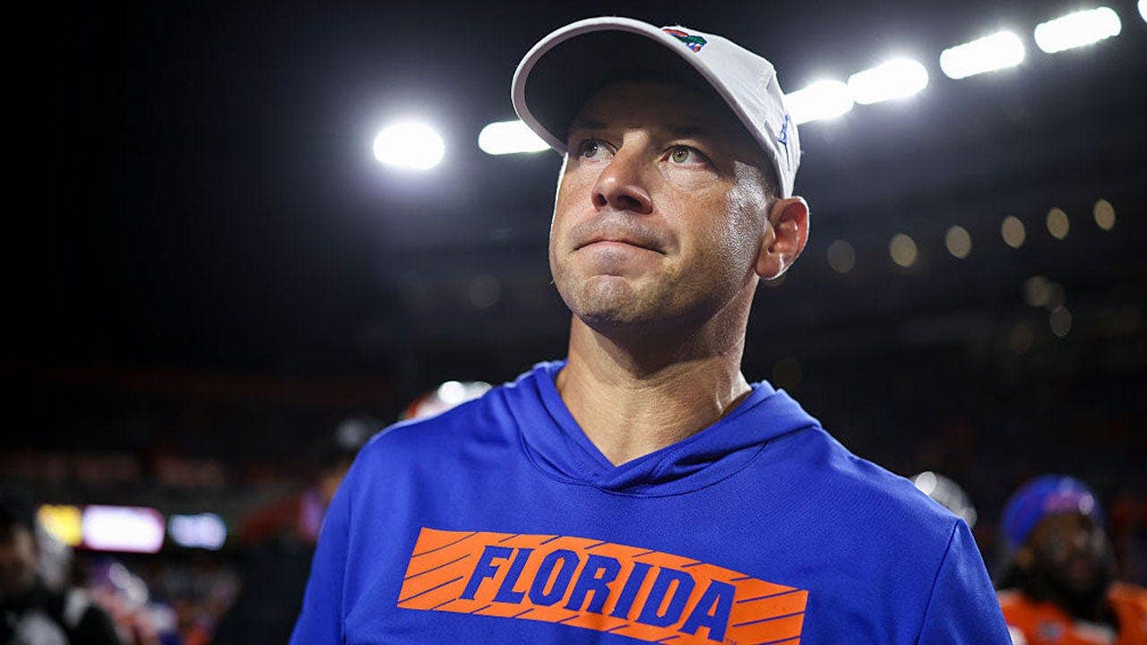 Jon Sumrall says teenage son sent him ruthless text before leaving Florida's loss to South Carolina early
