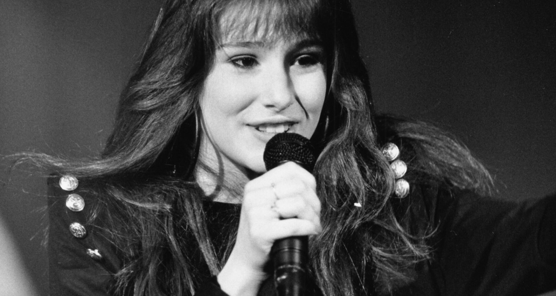 4 Debut Singles That Lit up the Charts in 1987