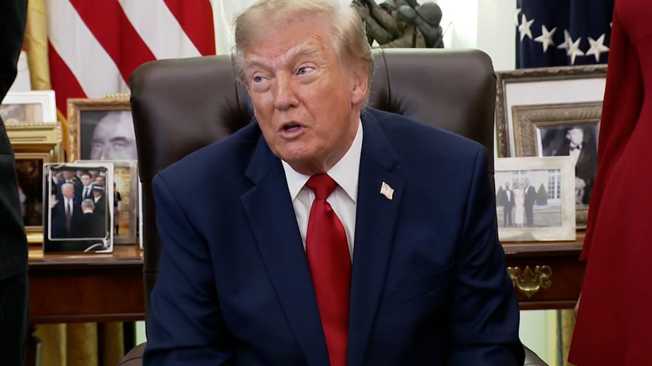 Trump gulf stor thumb 2.jpg