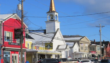 High inflation isn’t stopping NH tourists from spending their cash this foliage season