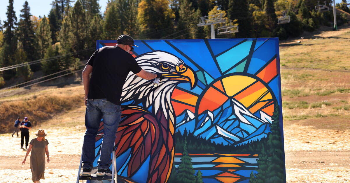 Thousands gather to celebrate the late, famed Big Bear eagle Jackie