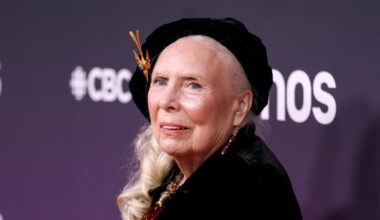 Joni Mitchell celebrates citizenship after 62 years living in the U.S.