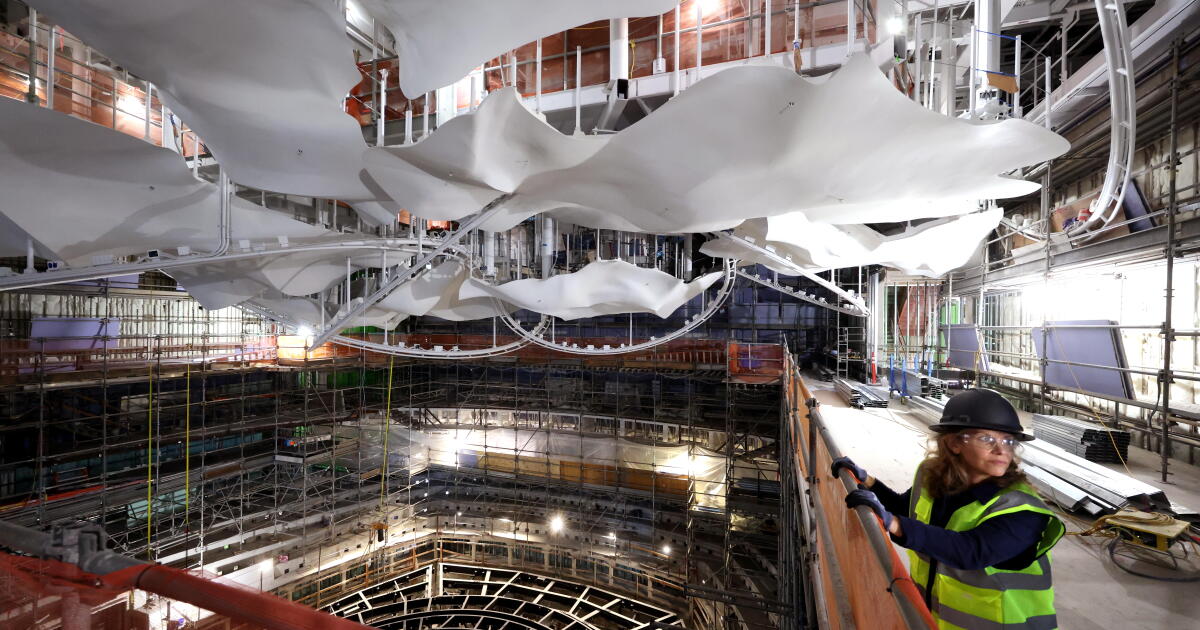 New Gehry concert hall takes shape in downtown Los Angeles