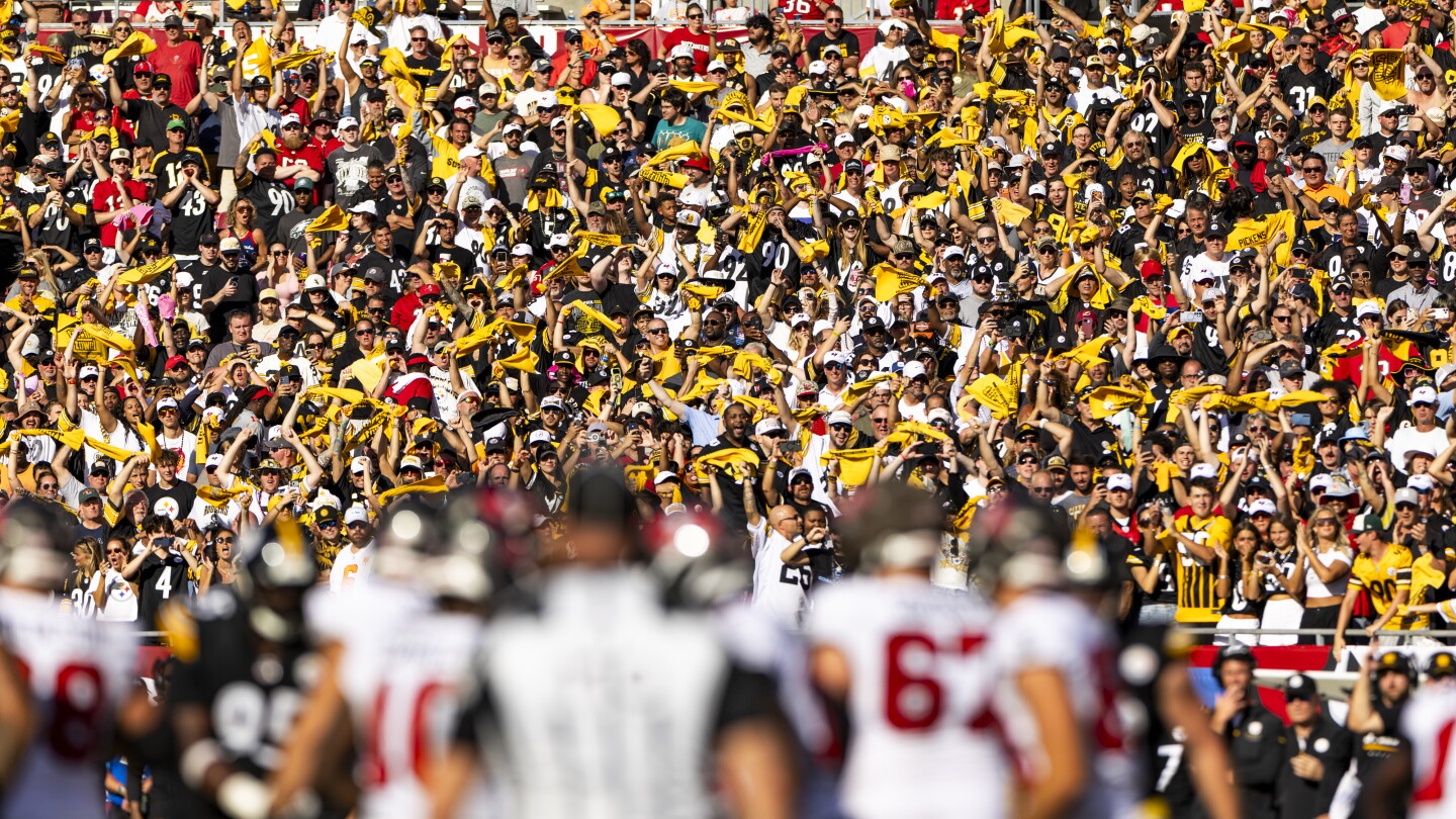 Tristan Wirfs can't blame Bucs fans for not showing up vs. Steelers