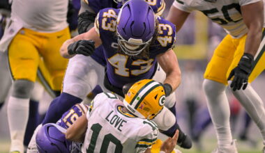 Vikings close in on record for consecutive four-sack games
