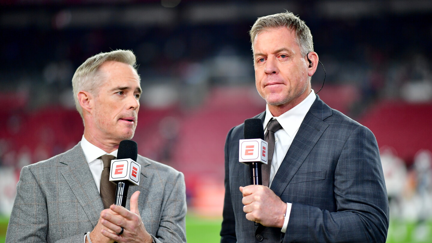Joe Buck, Troy Aikman reportedly have "tension" in what could be last year of their partnership
