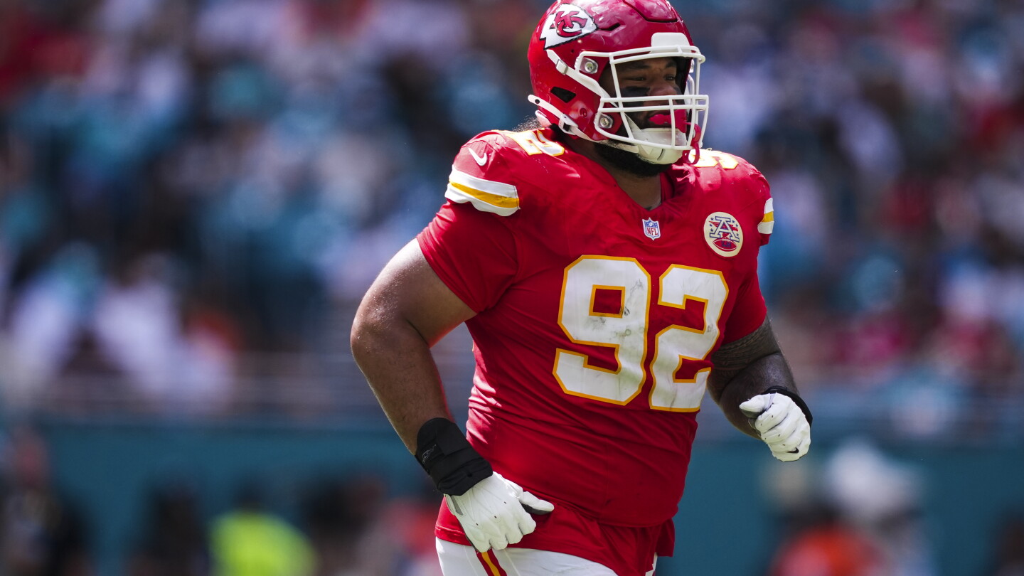 Chiefs nose tackle Khyiris Tonga is playing almost as much offense as Travis Hunter