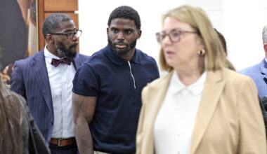 Tyreek Hill's ex-wife testifies about alleged abuse during divorce trial
