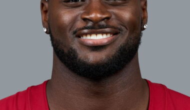 Love tells coaches Allgeier, Knight should play