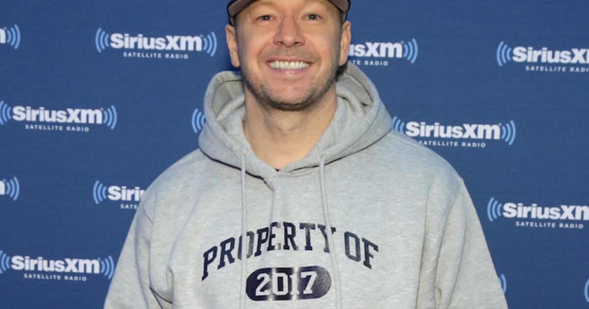 Donnie Wahlberg confirms his flight skidded off Las Vegas airport runway