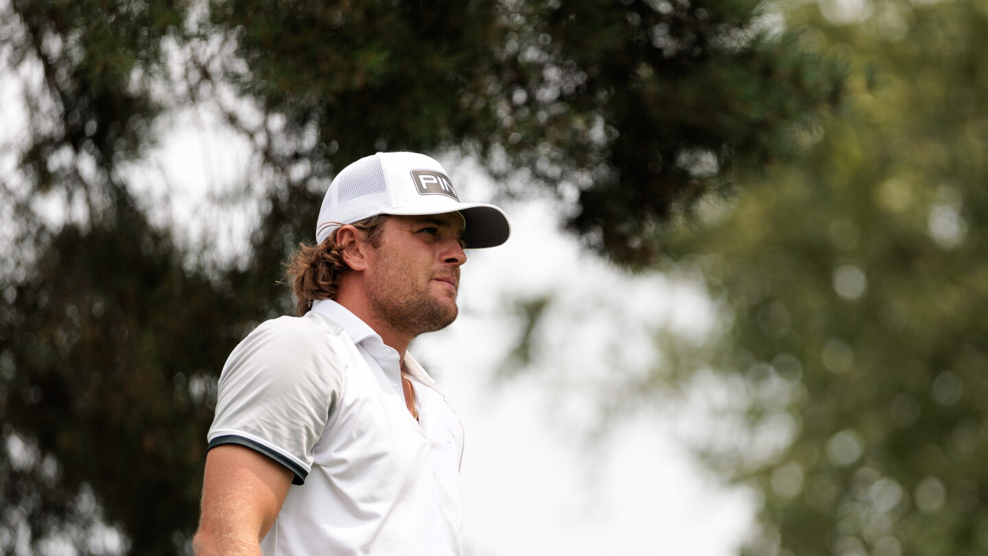 Korn Ferry Tour player keeps season alive after miraculously finding ball in woods