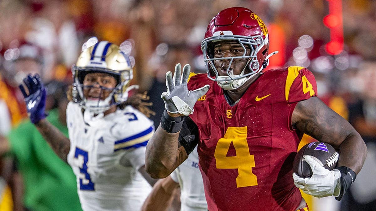 USC defensive tackle Jahkeem Stewart