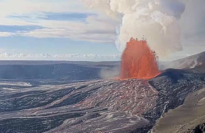 COURTESY USGS
Lava fountaining returned to Halemaumau crater on Hawaii island today for the first time since Aug. 25.