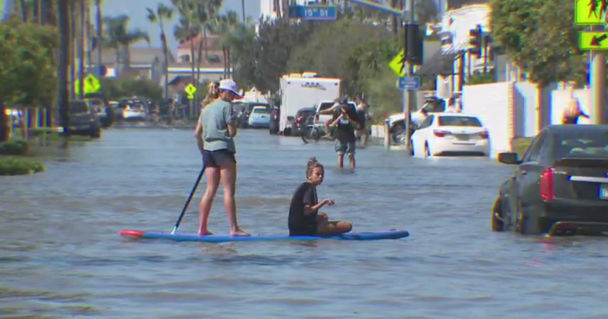 Newport Beach declares local emergency after coastal flooding on Balboa Peninsula