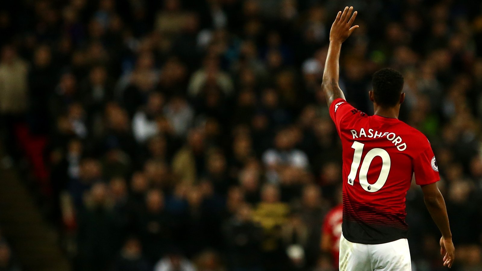 Rashford touches down in Barcelona ahead of loan move