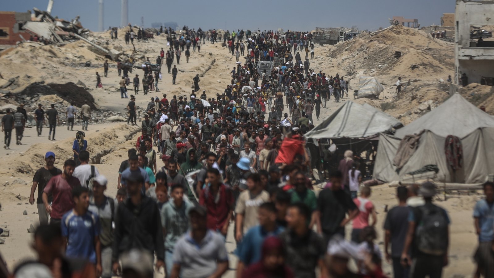 Israel sends tanks into Gaza's Deir Al-Balah