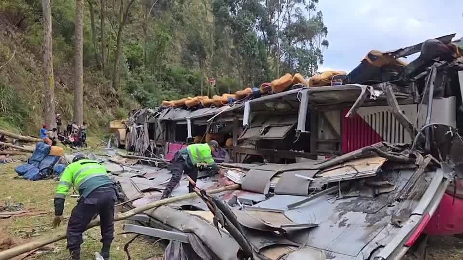 18 killed as bus plunges into ravine in Peruvian Andes
