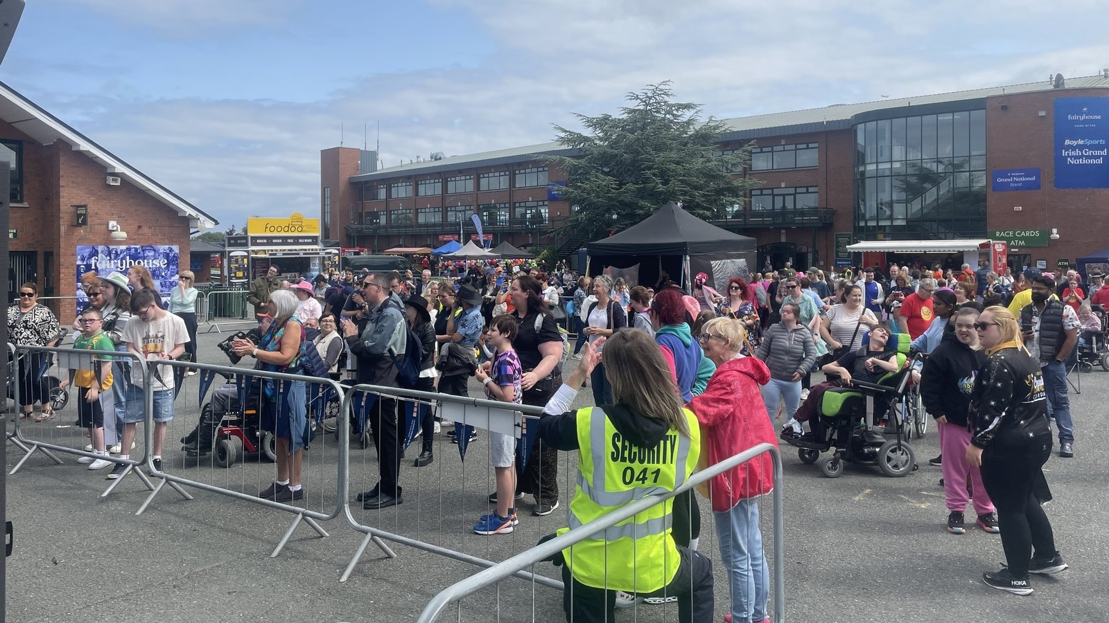 Thousands descend on Fairyhouse for Ablefest 2025